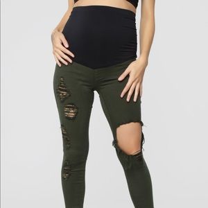 Fashion Nova Maternity jeans size 11